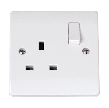 CCA605 Curva Single Switched Socket in a White Finish