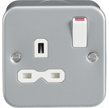 MR7000 Metal Clad Single Switched Socket