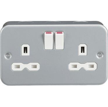 MR9000 Metal Clad Double Switched Socket