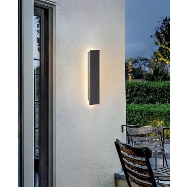 L30-E Outdoor IP65 6w LED CCT 30cm Linear Wall Light in a Black Finish